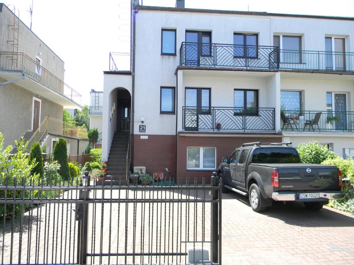 Pokoje Goscinne Zenon Nogal 斯维诺乌伊希切 外观 照片
